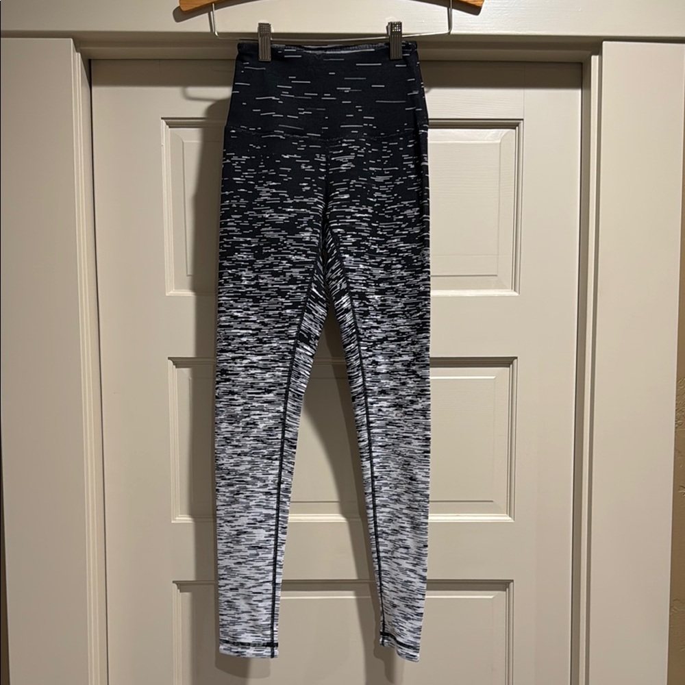 Zella White and Black Leggings with Gradient Design